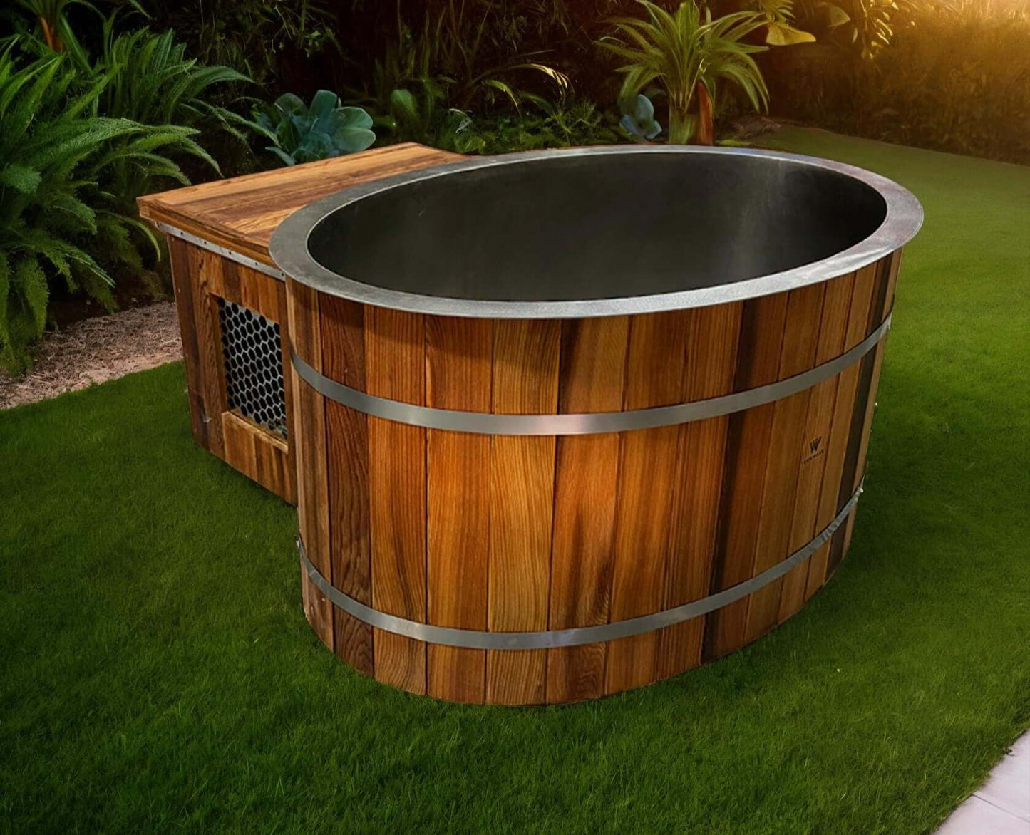 Crafted from premium Western red cedar, our Rustic Oval ice bath & cold plunge combo pairs a compact ice bath chiller and filtration system with high performance and luxury.