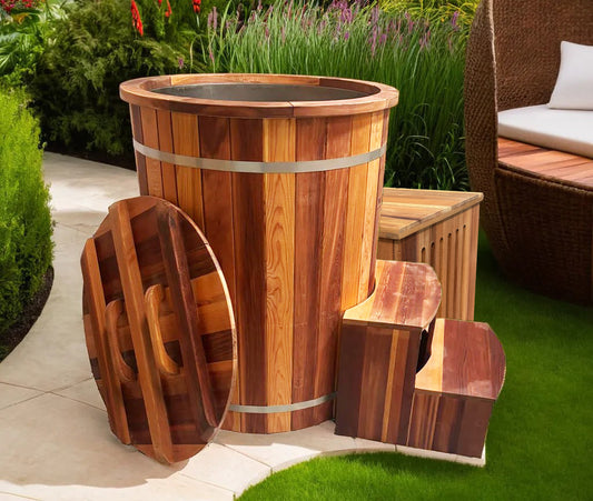 Crafted from highest quality Western red cedar, our extra tall Artisan ice bath & cold plunge combo pairs a compact cold plunge chiller and filtration system with high performance and luxury.