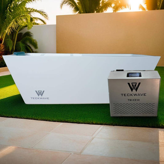 The Elegance ice bath, TW-P25, is crafted from high-quality acrylic, reinforced with sturdy layers of fiberglass.